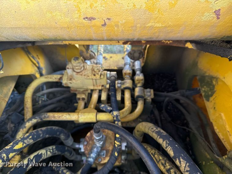 image for item DJ9854 1998 Komatsu PC300LC-6LC excavator