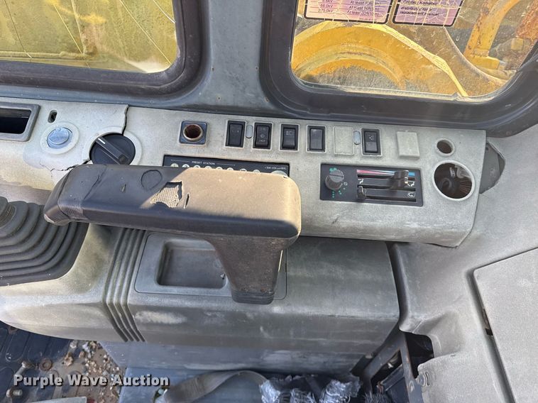 image for item DJ9854 1998 Komatsu PC300LC-6LC excavator