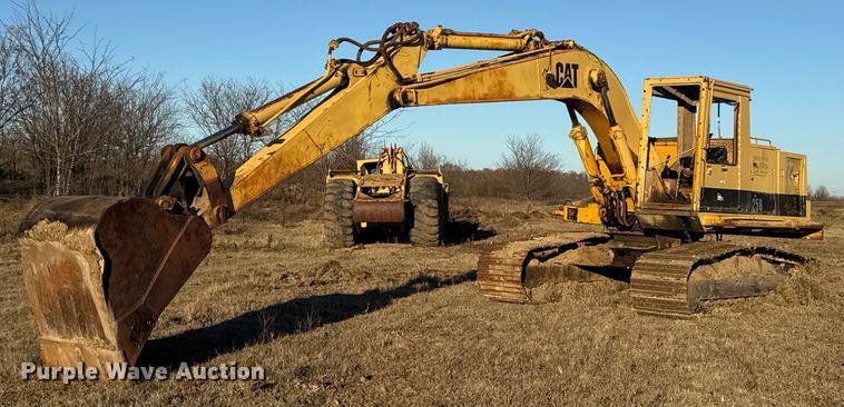 image for item DJ9856 1988 Caterpillar 225B excavator