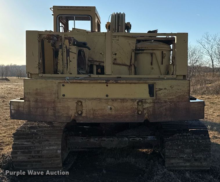 image for item DJ9856 1988 Caterpillar 225B excavator