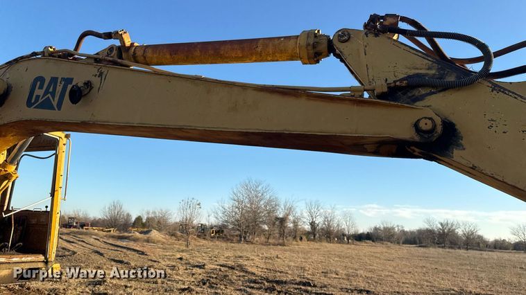 image for item DJ9856 1988 Caterpillar 225B excavator