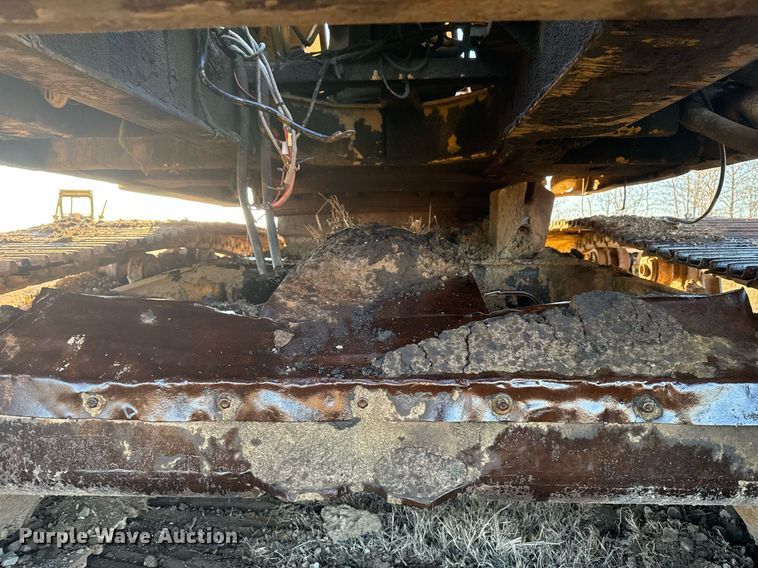 image for item DJ9856 1988 Caterpillar 225B excavator