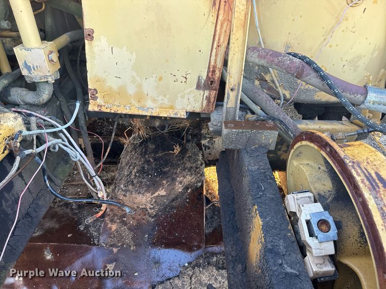 image for item DJ9856 1988 Caterpillar 225B excavator