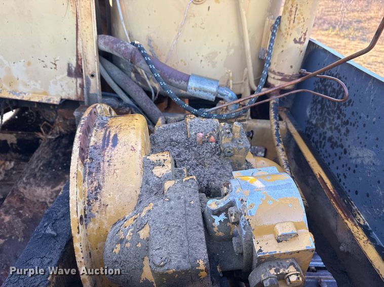 image for item DJ9856 1988 Caterpillar 225B excavator