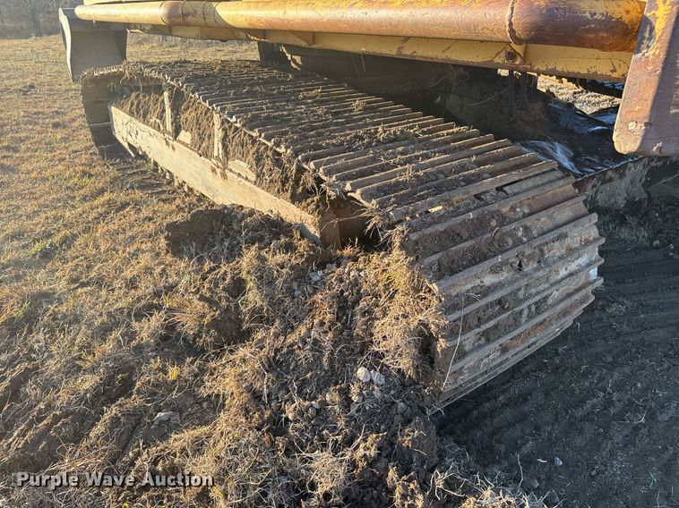 image for item DJ9856 1988 Caterpillar 225B excavator