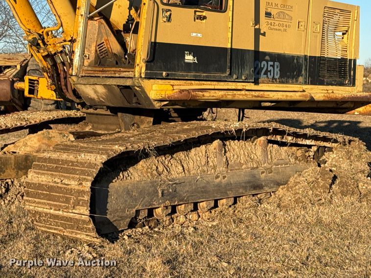 image for item DJ9856 1988 Caterpillar 225B excavator