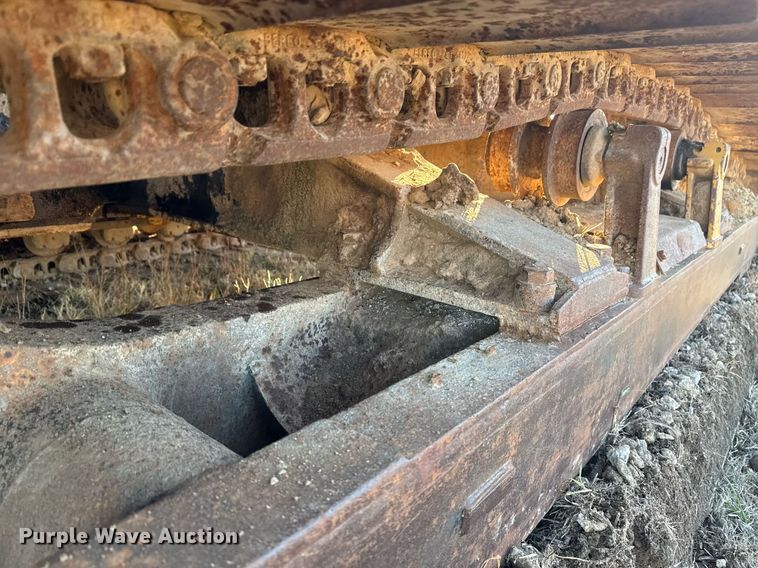 image for item DJ9856 1988 Caterpillar 225B excavator