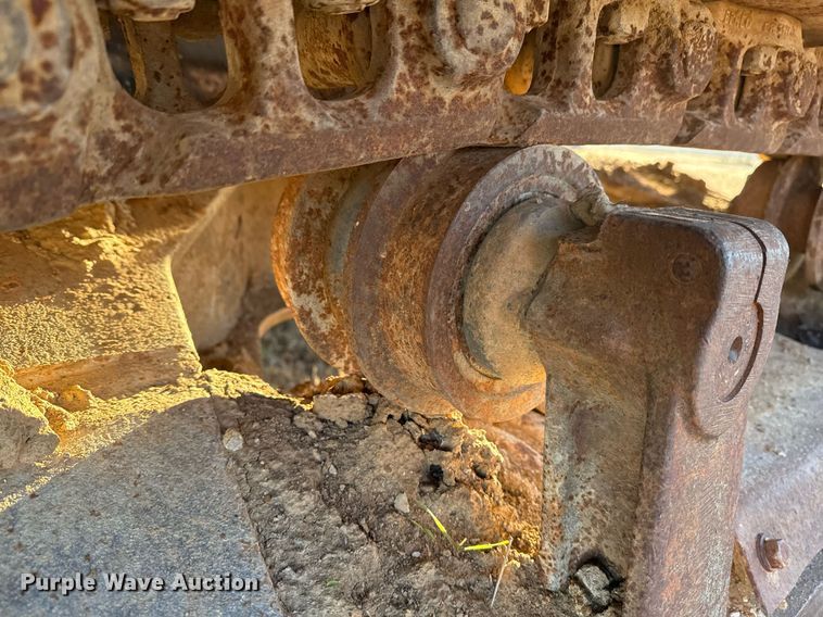 image for item DJ9856 1988 Caterpillar 225B excavator