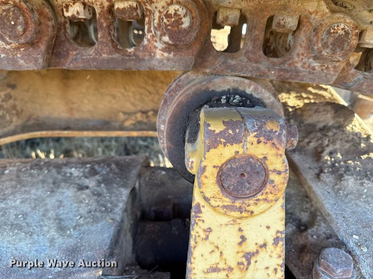 image for item DJ9856 1988 Caterpillar 225B excavator