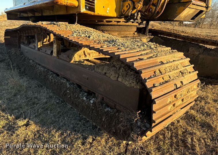 image for item DJ9856 1988 Caterpillar 225B excavator