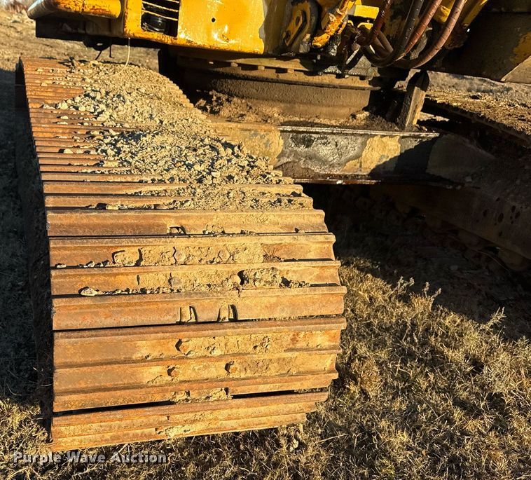 image for item DJ9856 1988 Caterpillar 225B excavator