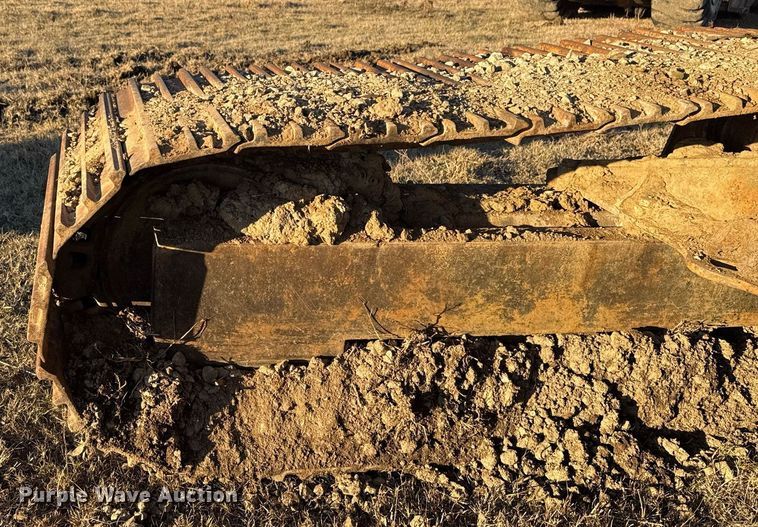 image for item DJ9856 1988 Caterpillar 225B excavator