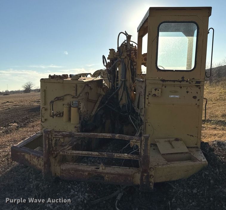 image for item DJ9863 Caterpillar 621B conventional scraper 