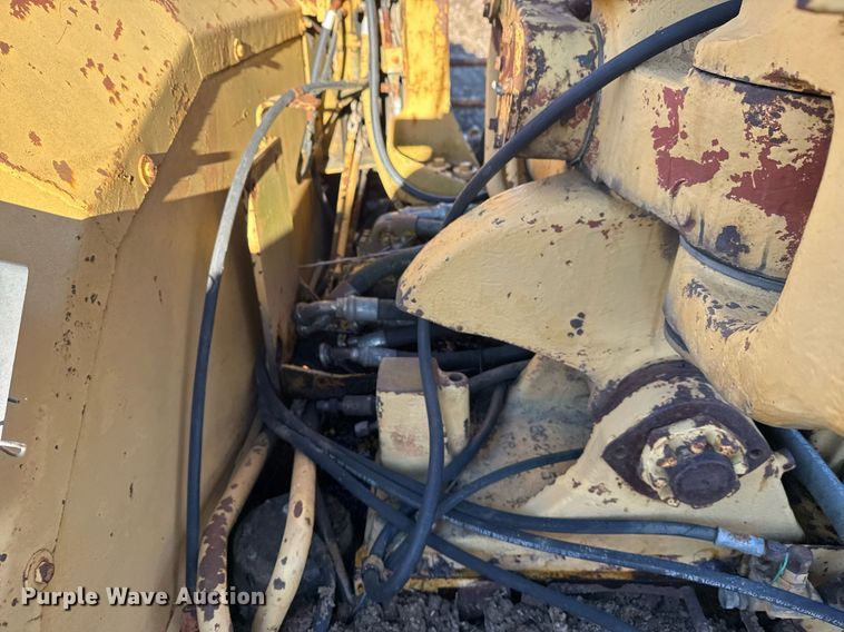 image for item DJ9863 Caterpillar 621B conventional scraper 