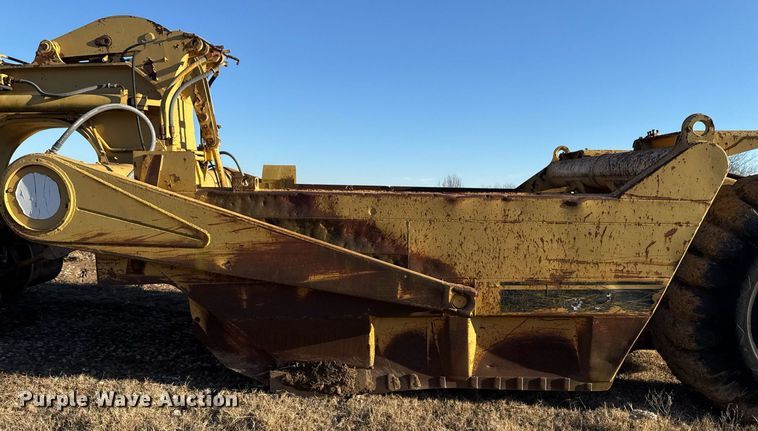 image for item DJ9863 Caterpillar 621B conventional scraper 