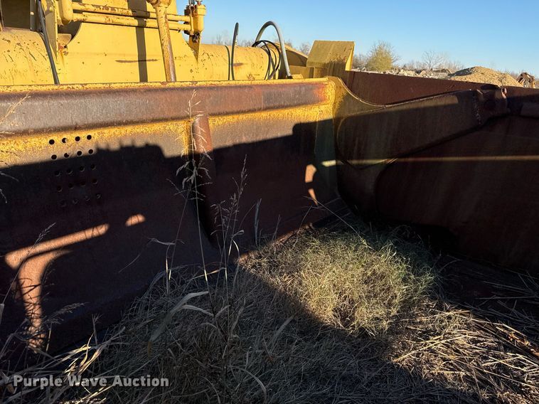 image for item DJ9863 Caterpillar 621B conventional scraper 