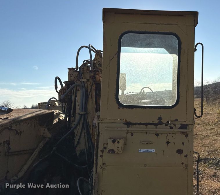 image for item DJ9863 Caterpillar 621B conventional scraper 