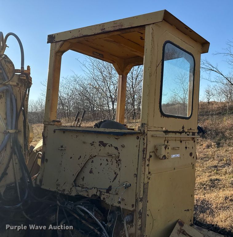 image for item DJ9863 Caterpillar 621B conventional scraper 