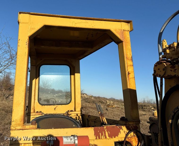 image for item DJ9863 Caterpillar 621B conventional scraper 