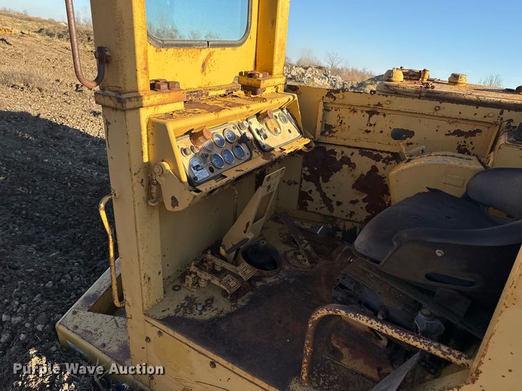 image for item DJ9863 Caterpillar 621B conventional scraper 