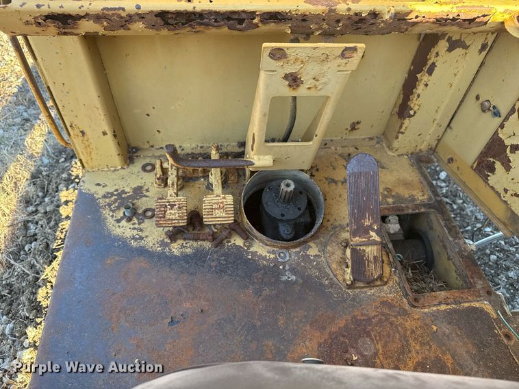 image for item DJ9863 Caterpillar 621B conventional scraper 