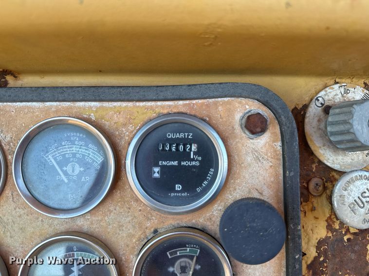 image for item DJ9863 Caterpillar 621B conventional scraper 