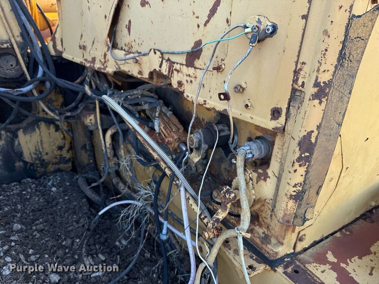 image for item DJ9863 Caterpillar 621B conventional scraper 