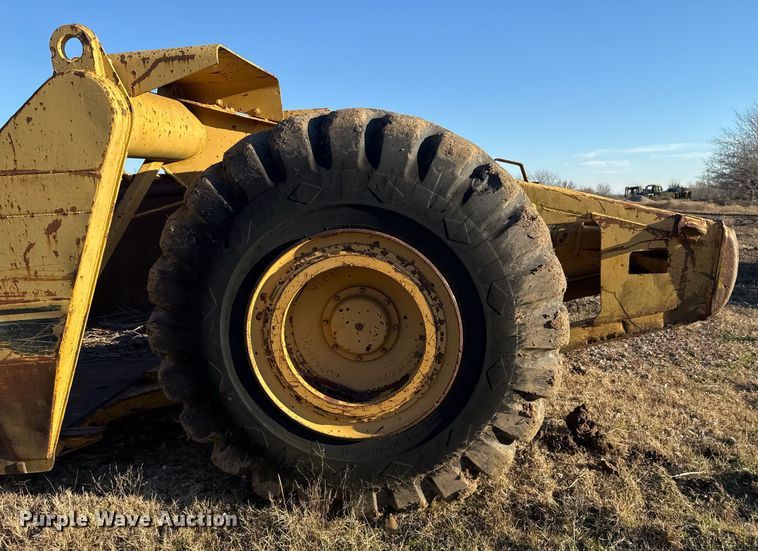 image for item DJ9863 Caterpillar 621B conventional scraper 
