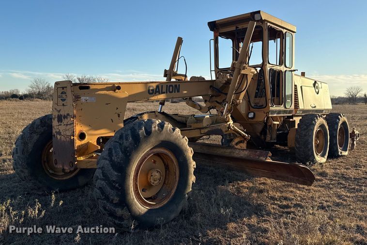 image for item DJ9880 1994 Galion 850 motor grader