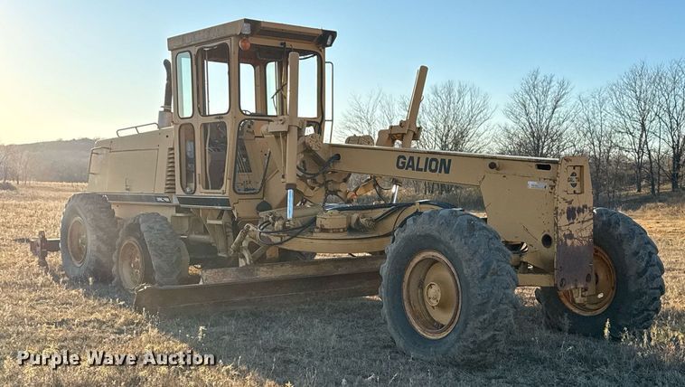 image for item DJ9880 1994 Galion 850 motor grader