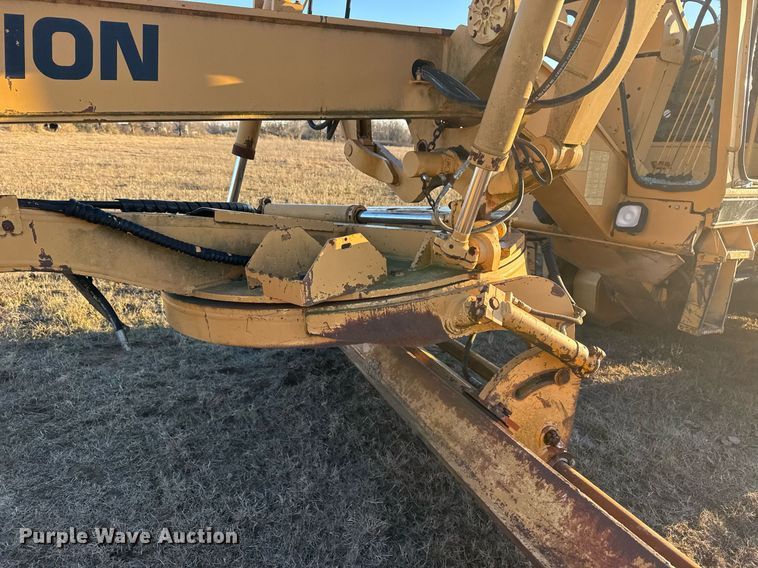image for item DJ9880 1994 Galion 850 motor grader