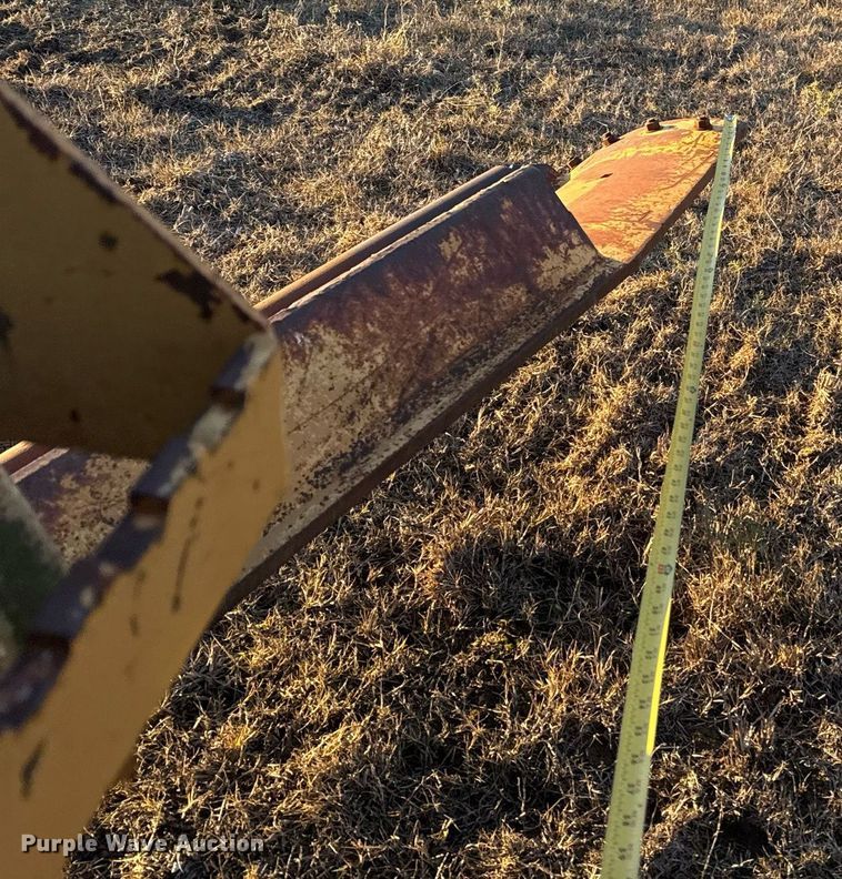 image for item DJ9880 1994 Galion 850 motor grader