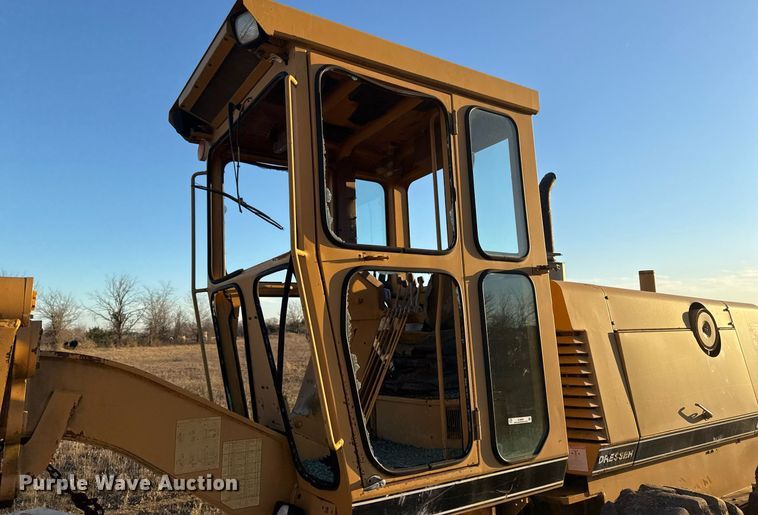 image for item DJ9880 1994 Galion 850 motor grader