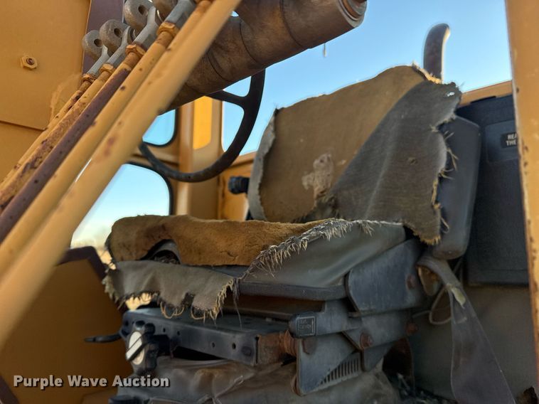 image for item DJ9880 1994 Galion 850 motor grader