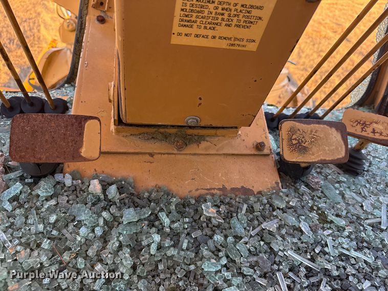 image for item DJ9880 1994 Galion 850 motor grader