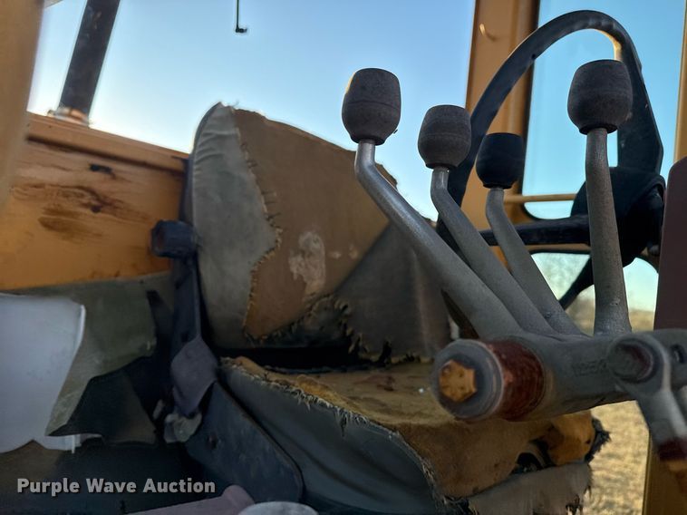 image for item DJ9880 1994 Galion 850 motor grader