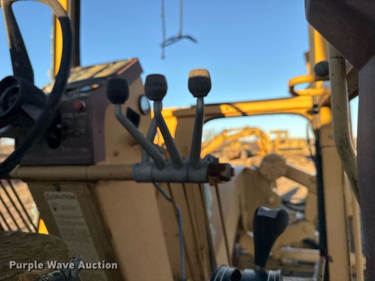 image for item DJ9880 1994 Galion 850 motor grader