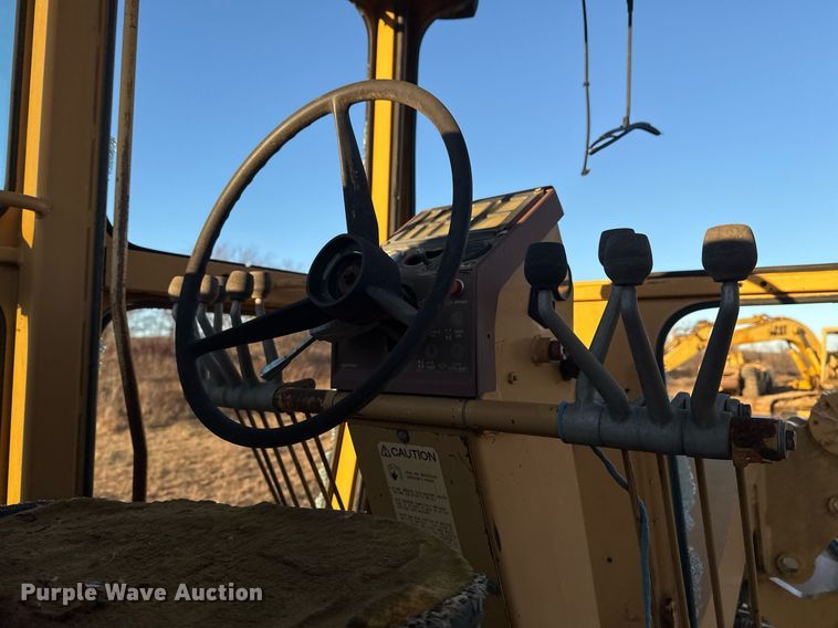 image for item DJ9880 1994 Galion 850 motor grader