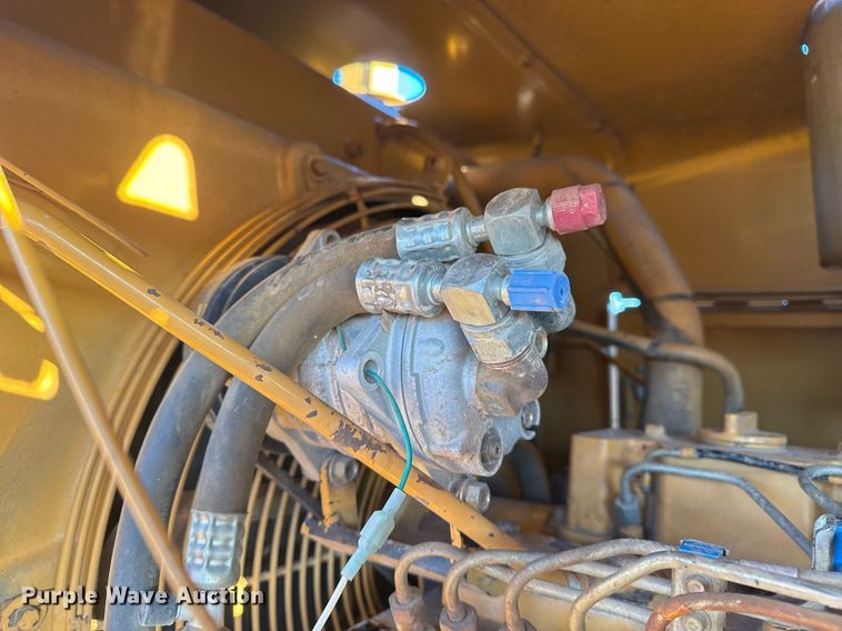 image for item DJ9880 1994 Galion 850 motor grader