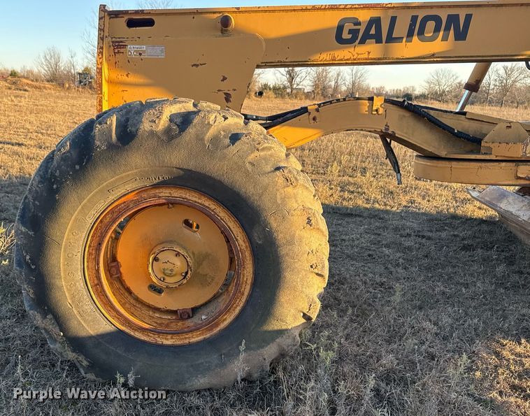 image for item DJ9880 1994 Galion 850 motor grader