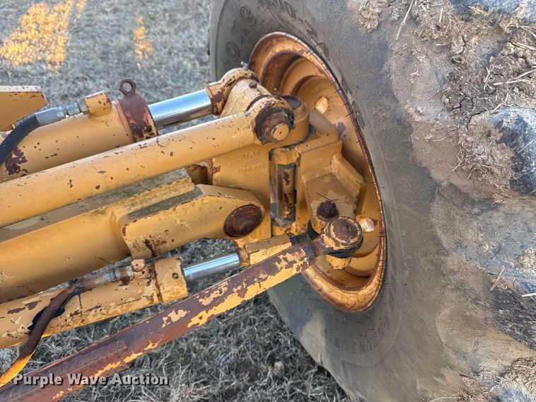 image for item DJ9880 1994 Galion 850 motor grader