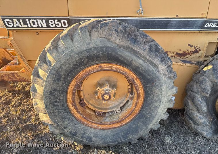 image for item DJ9880 1994 Galion 850 motor grader