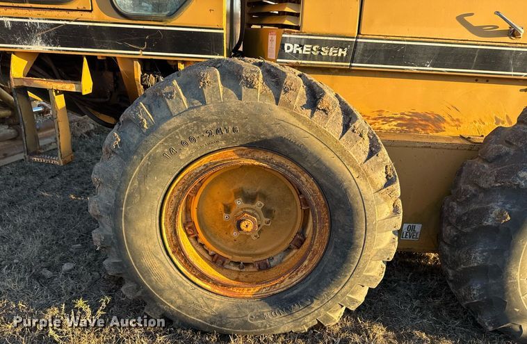 image for item DJ9880 1994 Galion 850 motor grader