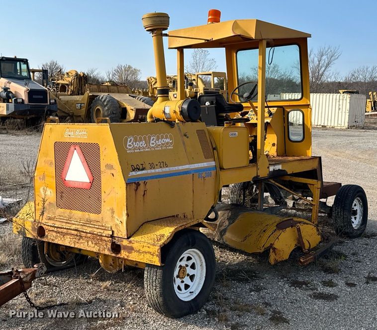 image for item DJ9934 1997 Broce RC300 broom