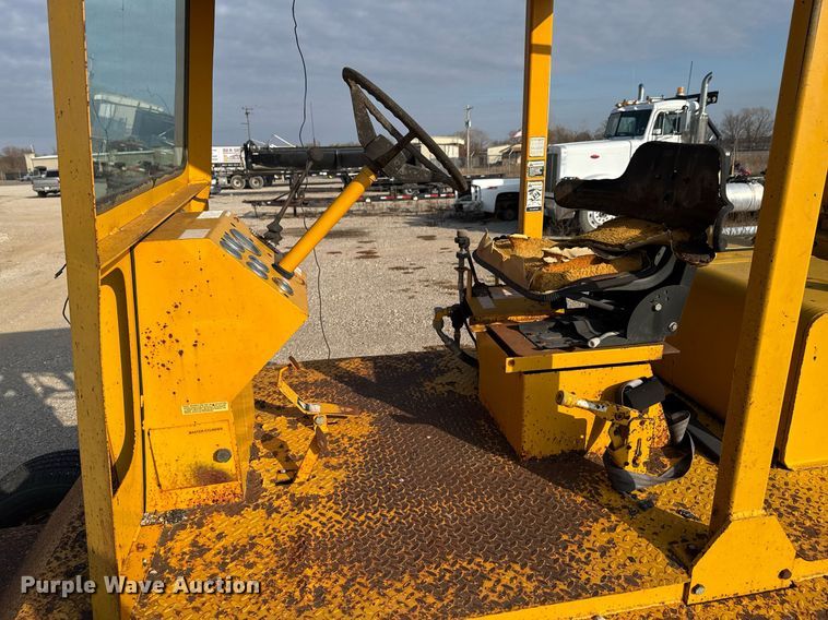 image for item DJ9934 1997 Broce RC300 broom