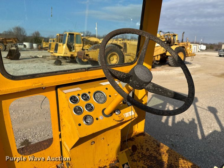 image for item DJ9934 1997 Broce RC300 broom