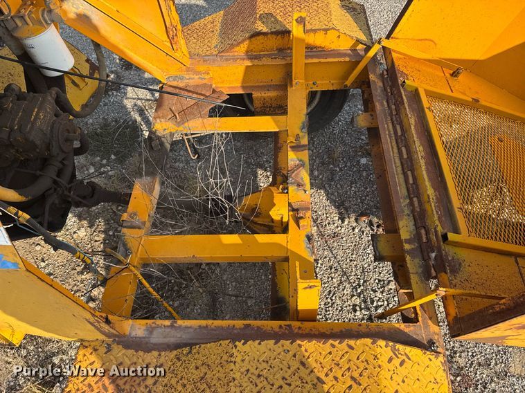 image for item DJ9934 1997 Broce RC300 broom