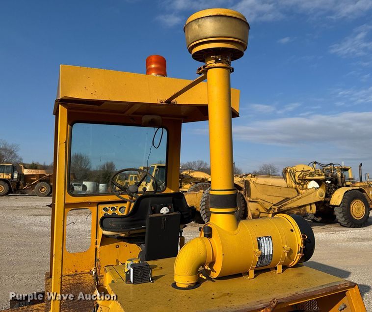 image for item DJ9934 1997 Broce RC300 broom