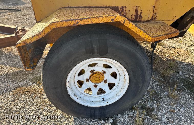 image for item DJ9934 1997 Broce RC300 broom