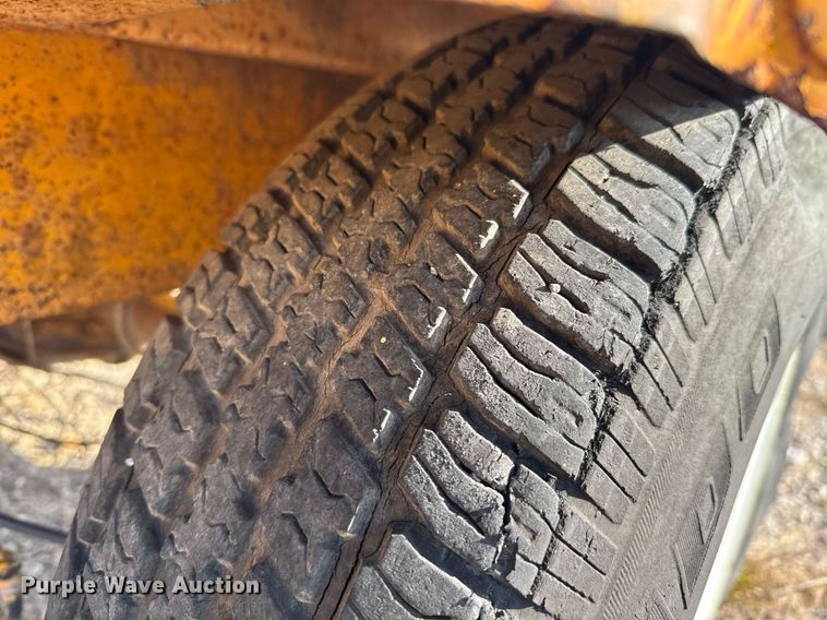 image for item DJ9934 1997 Broce RC300 broom